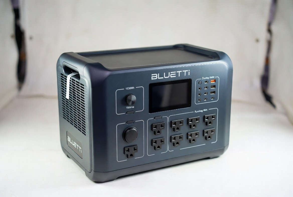Bluetti AC240